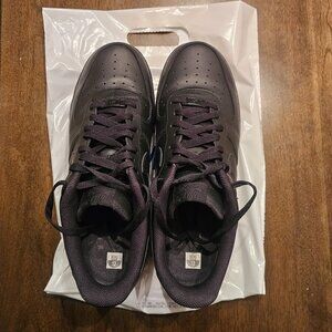 Men's Black Nike Air Force 1 '07 (size 12)